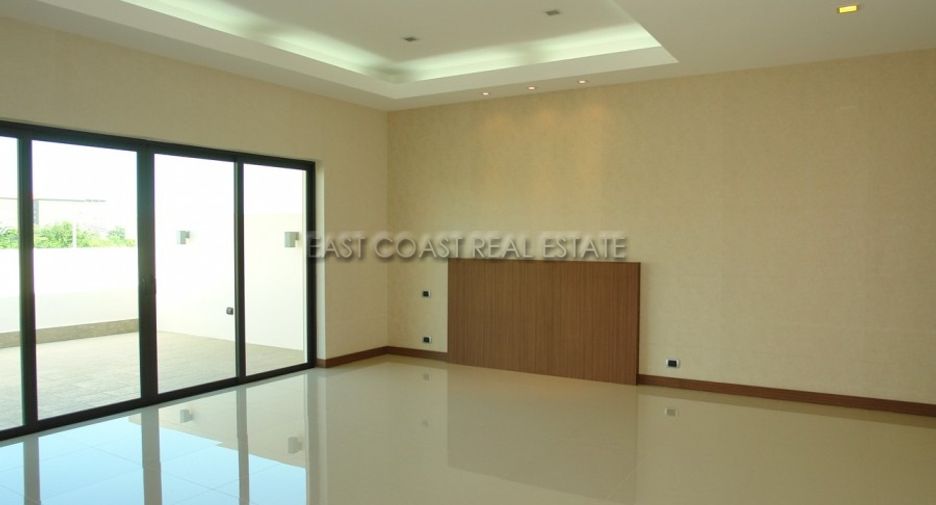 For sale 4 bedrooms house in Bang Lamung, Chonburi