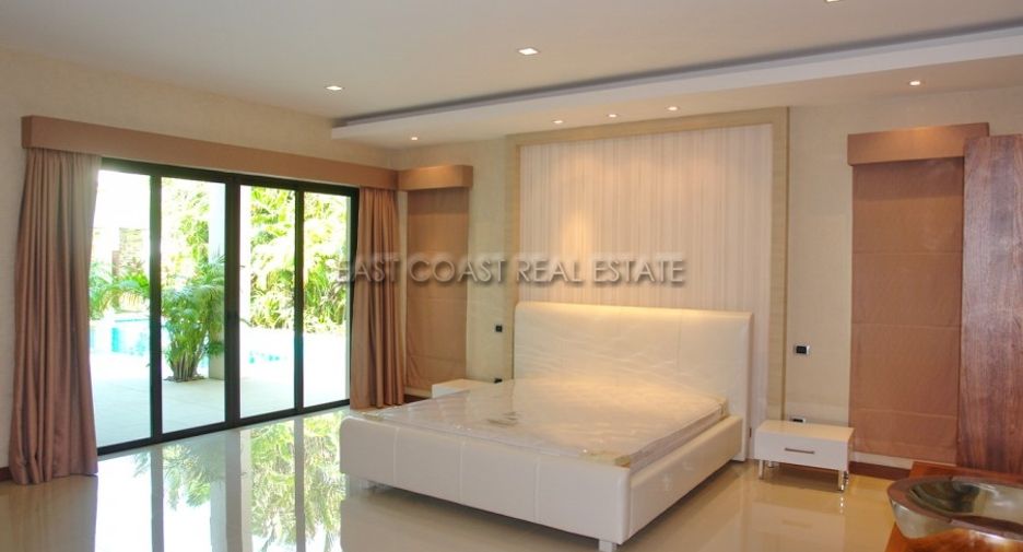 For sale 4 bedrooms house in Bang Lamung, Chonburi