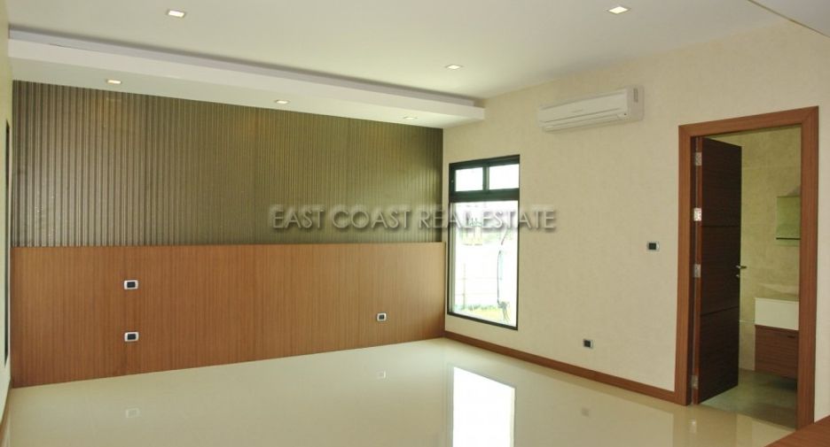 For sale 4 bedrooms house in Bang Lamung, Chonburi