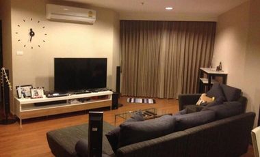 For rent 3 bed condo in Huai Khwang, Bangkok