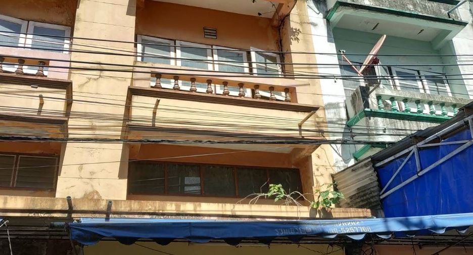 For rent 3 bed townhouse in Bang Bon, Bangkok