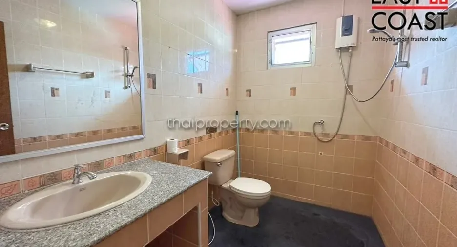 Haus zum Kauf mit 5 Zimmer in Jomtien, Pattaya