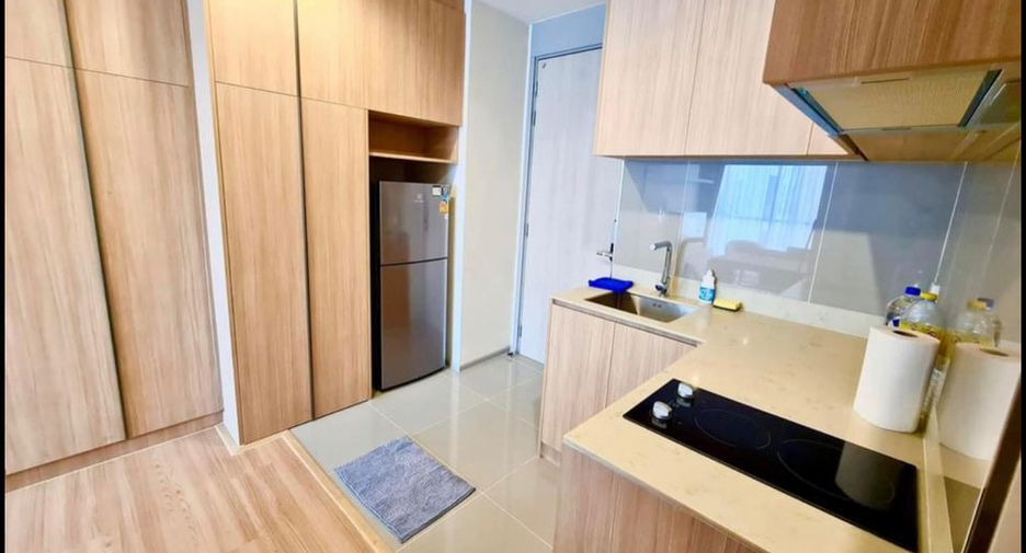 For rent 2 bedrooms condo in Phaya Thai, Bangkok
