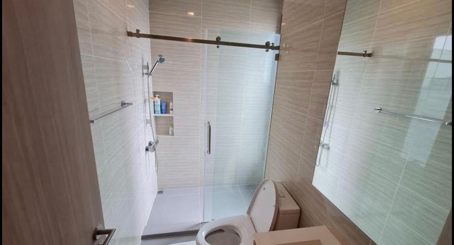 For rent 2 bedrooms condo in Phaya Thai, Bangkok