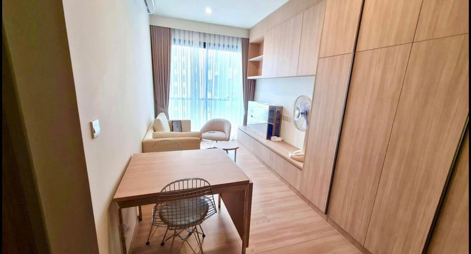 For rent 2 bedrooms condo in Phaya Thai, Bangkok