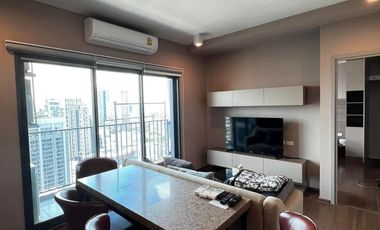 For sale 2 bed condo in Phaya Thai, Bangkok