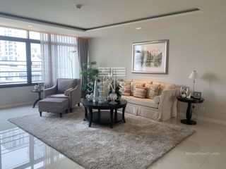 For rent 3 bed condo in Watthana, Bangkok