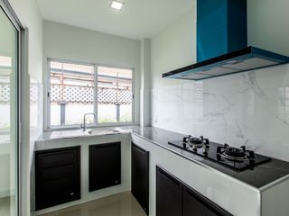 For sale 4 Beds house in Thung Khru, Bangkok