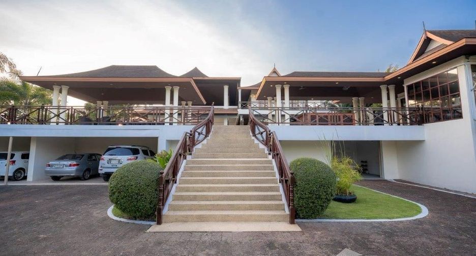 For sale 11 Beds villa in Hua Hin, Prachuap Khiri Khan
