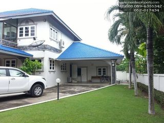 For sale 3 bedrooms house in Mueang Lamphun, Lamphun