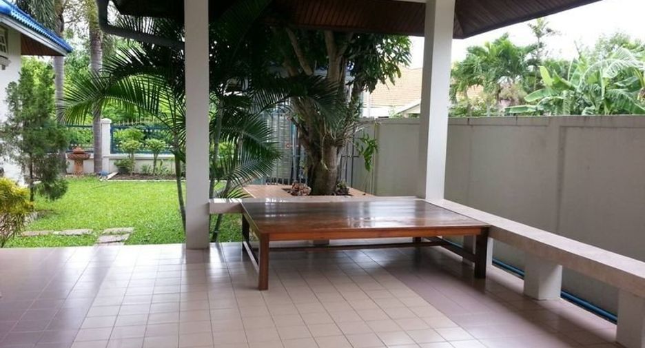 À vendre 3 chambres maison à Mueang Lamphun, Lamphun