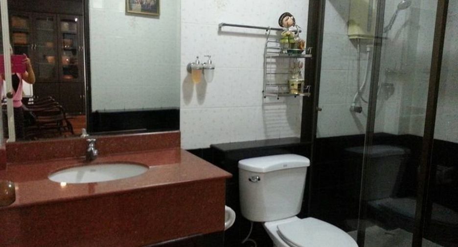 À vendre 3 chambres maison à Mueang Lamphun, Lamphun