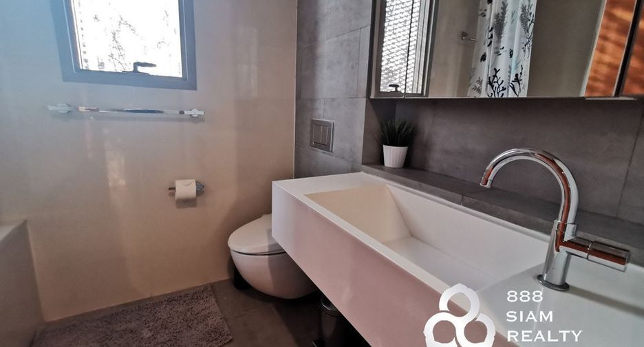 For rent and for sale 2 bedrooms condo in Khlong Toei, Bangkok
