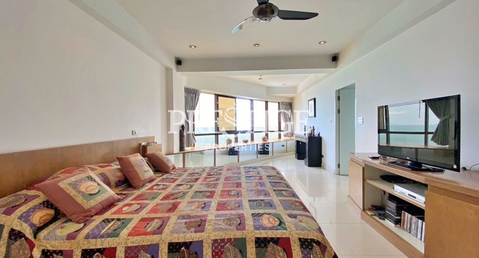 For sale 3 bedrooms condo in Bang Lamung, Chonburi