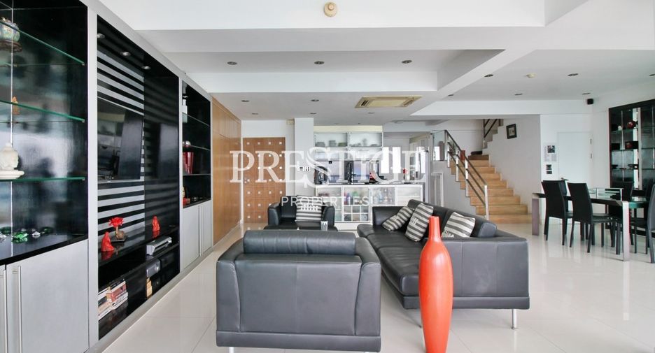 For sale 3 bedrooms condo in Bang Lamung, Chonburi