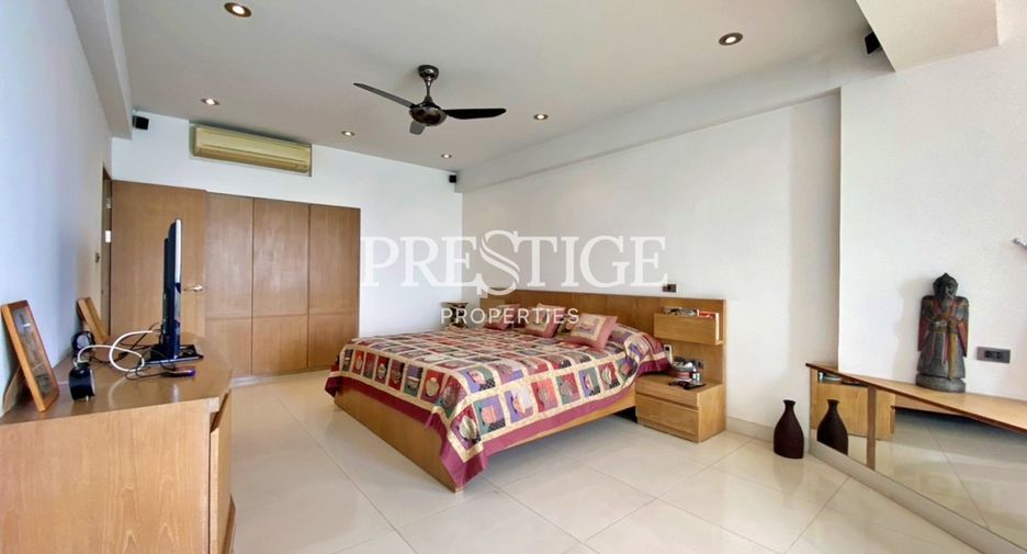 For sale 3 bedrooms condo in Bang Lamung, Chonburi