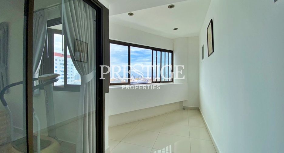 For sale 3 bedrooms condo in Bang Lamung, Chonburi