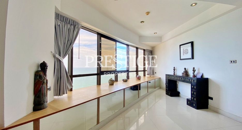 For sale 3 bedrooms condo in Bang Lamung, Chonburi