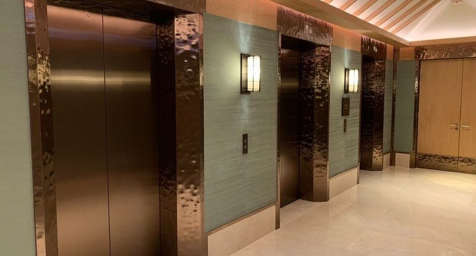 For sale 3 bedrooms condo in Sathon, Bangkok