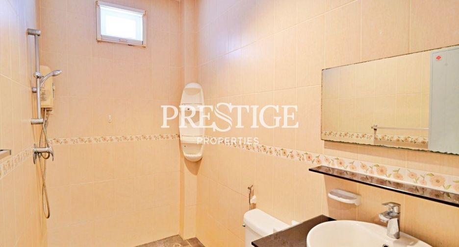 For rent 4 bedrooms house in Bang Lamung, Chonburi