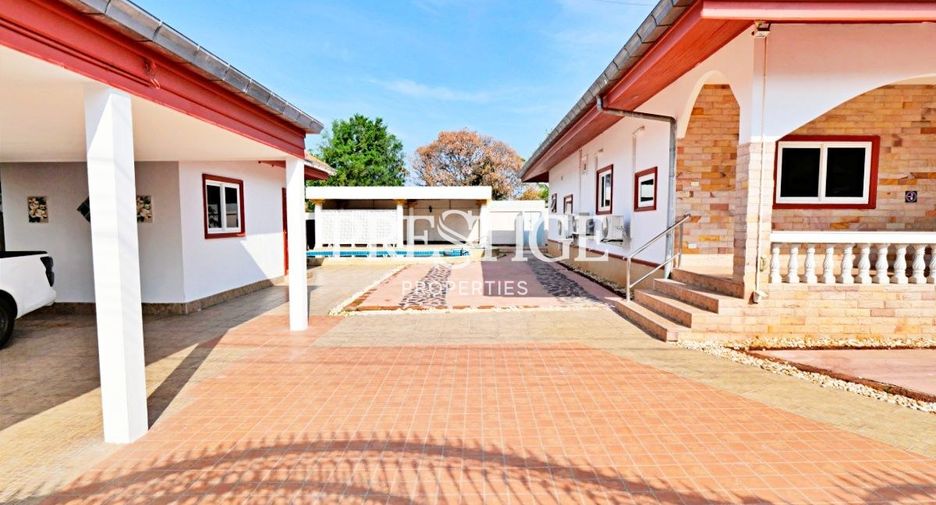 For rent 4 bedrooms house in Bang Lamung, Chonburi