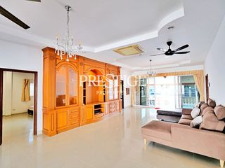 À louer 4 chambres maison à Bang Lamung, Chonburi