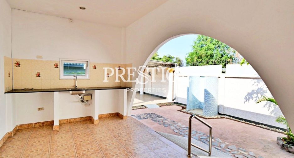 For rent 4 bedrooms house in Bang Lamung, Chonburi