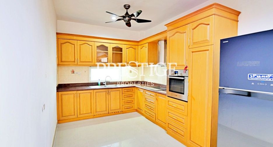 For rent 4 bedrooms house in Bang Lamung, Chonburi