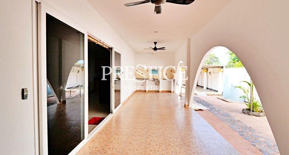 For rent 4 bedrooms house in Bang Lamung, Chonburi
