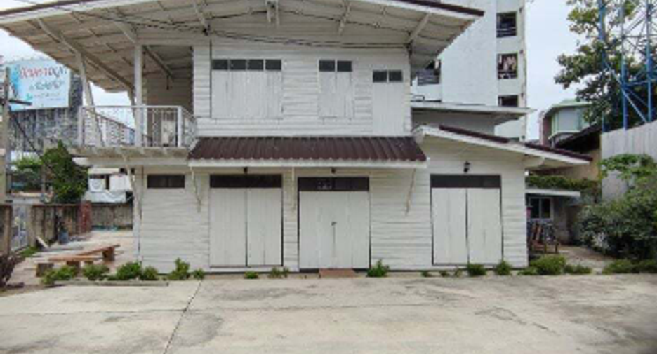 For rent 7 Beds house in Ratchathewi, Bangkok