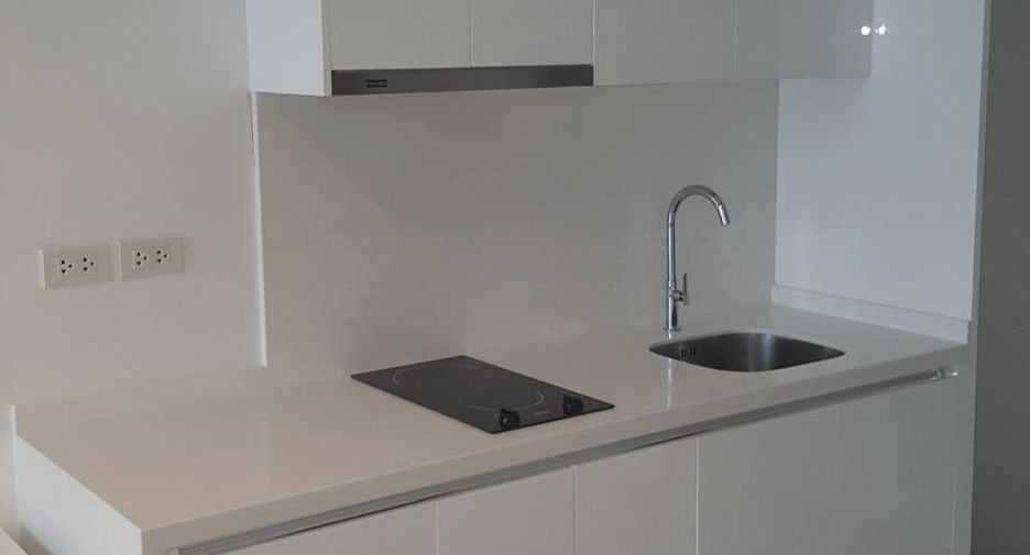 For rent 1 bed condo in Sathon, Bangkok