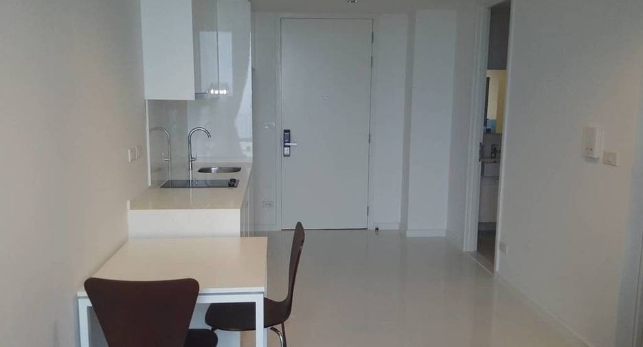For rent 1 bed condo in Sathon, Bangkok