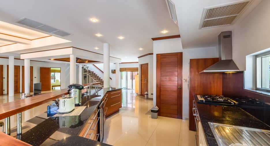 For rent 5 bed condo in Mueang Phuket, Phuket