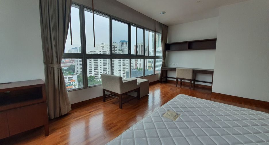 For sale and for rent 3 bed apartment in Watthana, Bangkok