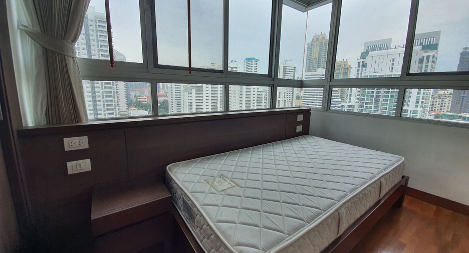 For sale そして for rent 3 Beds apartment in Watthana, Bangkok