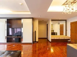 For sale 3 bedrooms condo in Yan Nawa, Bangkok