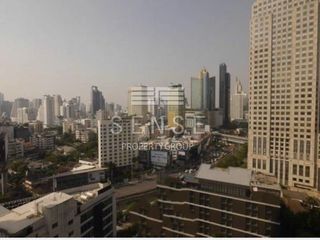 For rent 4 bedrooms condo in Khlong Toei, Bangkok