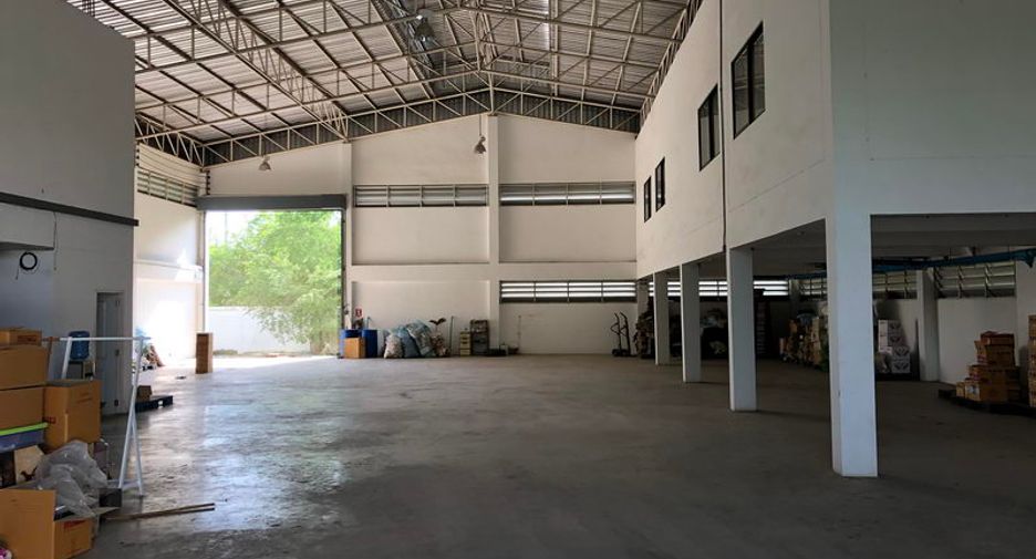 For sale そして for rent warehouse in Lat Lum Kaeo, Pathum Thani