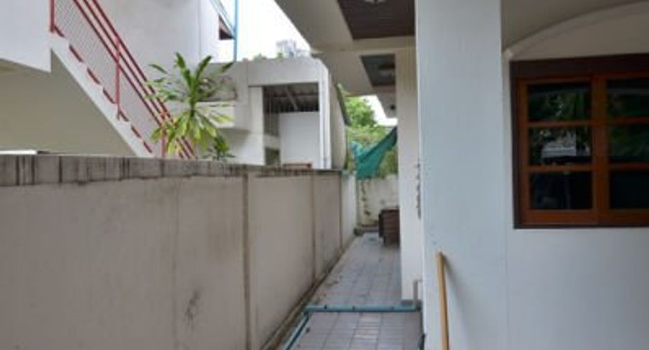 ให้เช่า 2 ห้องนอน บ้านเดี่ยว ใน วัฒนา, กรุงเทพฯ