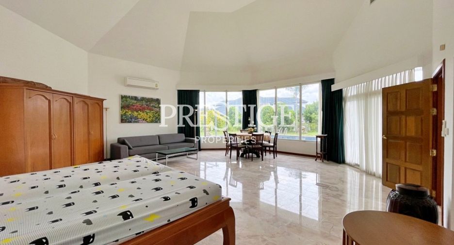 À vendre 5 chambres maison à East Pattaya, Pattaya