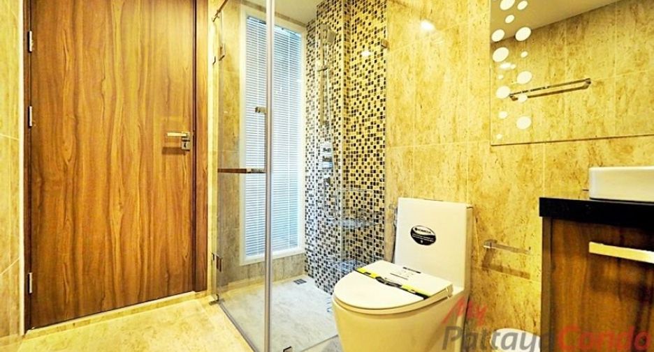 À louer 2 chambres condo à Bang Lamung, Chonburi