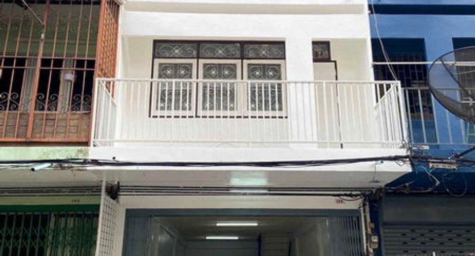 For sale そして for rent retail Space in Phra Khanong, Bangkok