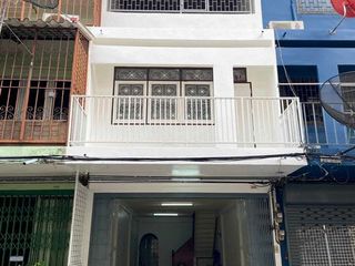 For rent retail Space in Phra Khanong, Bangkok