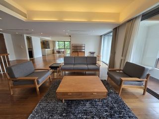 For rent 4 bed villa in Yan Nawa, Bangkok