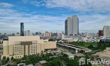 For sale 3 bed condo in Huai Khwang, Bangkok