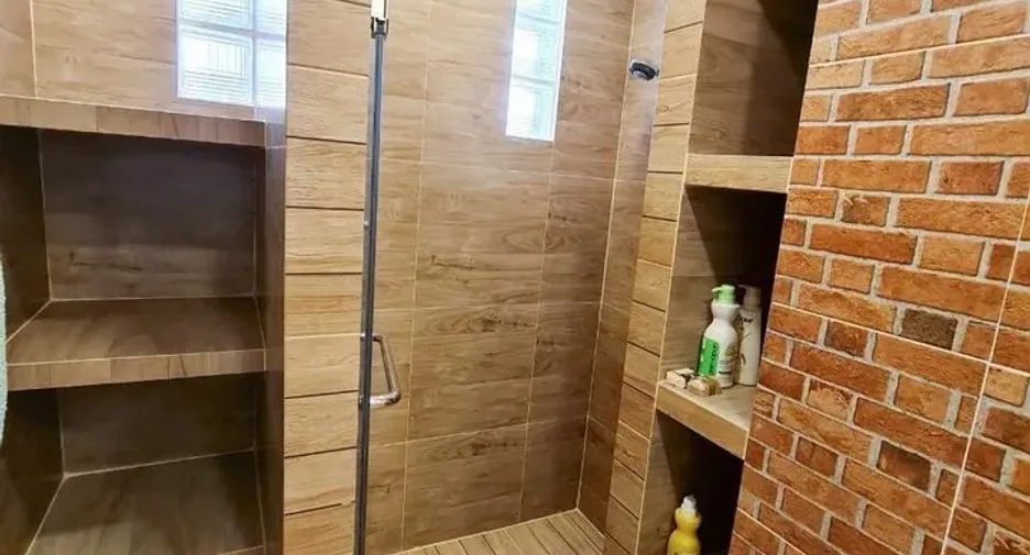 For sale 2 Beds condo in Khlong Toei, Bangkok