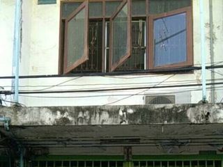 For rent 3 Beds townhouse in Thung Khru, Bangkok