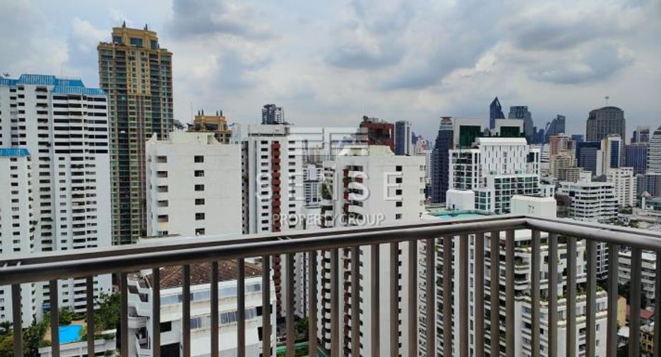 Condo en alquiler de 4 habitaciones en Watthana, Bangkok
