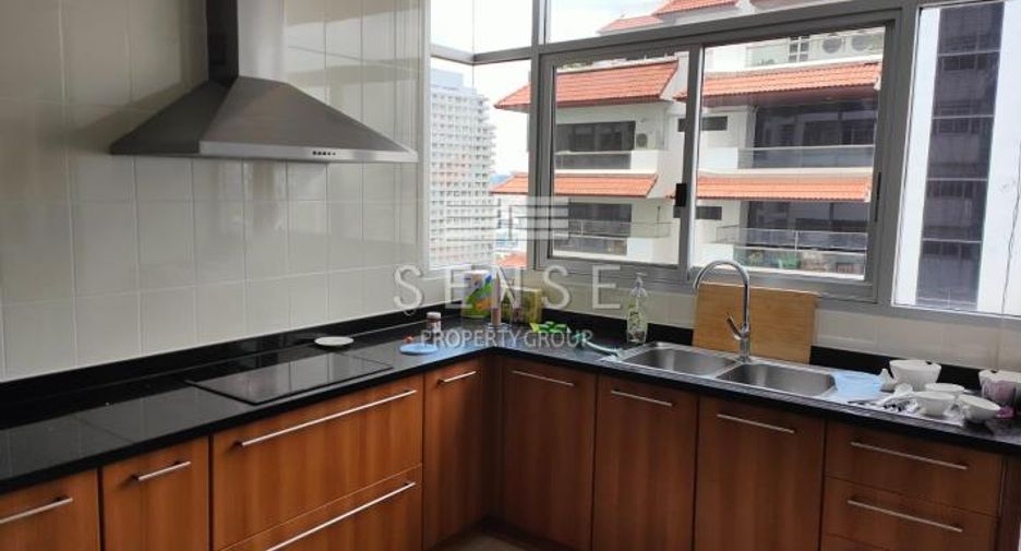Condo en alquiler de 4 habitaciones en Watthana, Bangkok