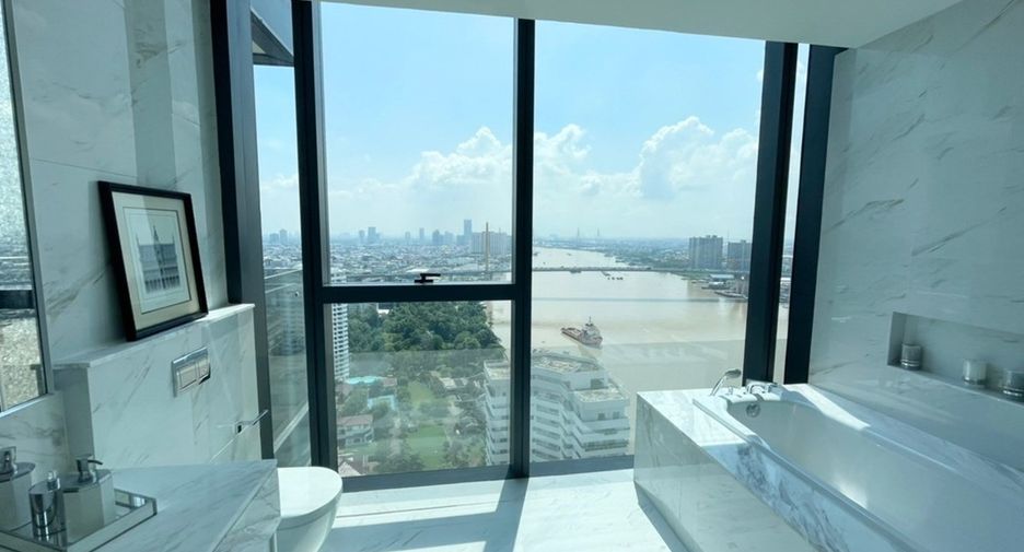 For sale 4 bedrooms condo in Bang Kho Laem, Bangkok